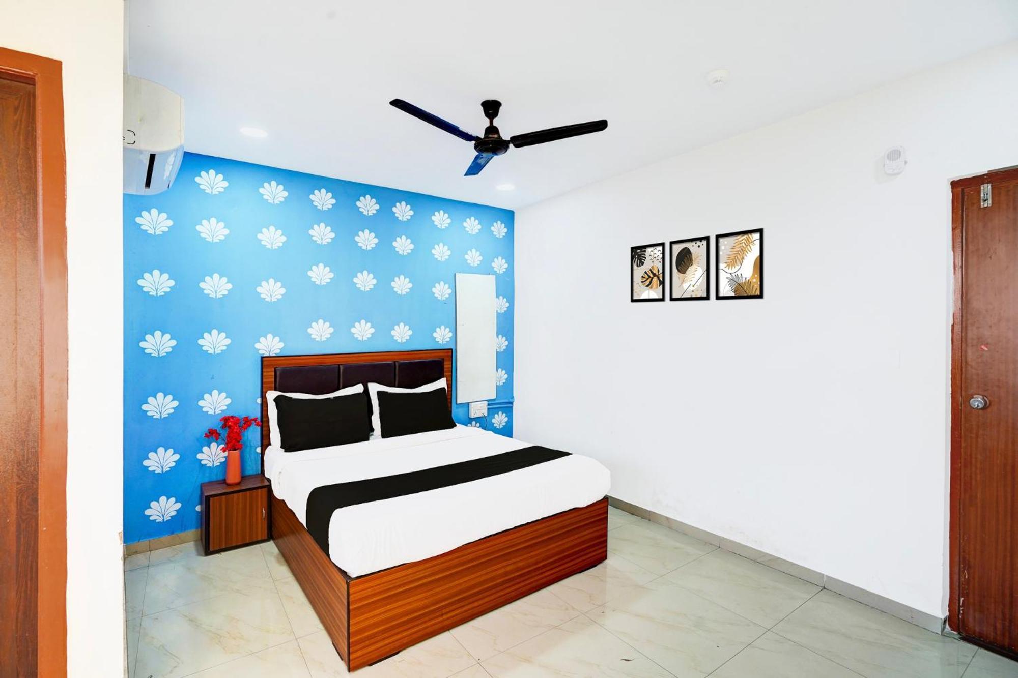 Super Hotel O Geeta Mandir Formerly Hotel Green Park Ahmedabad Extérieur photo