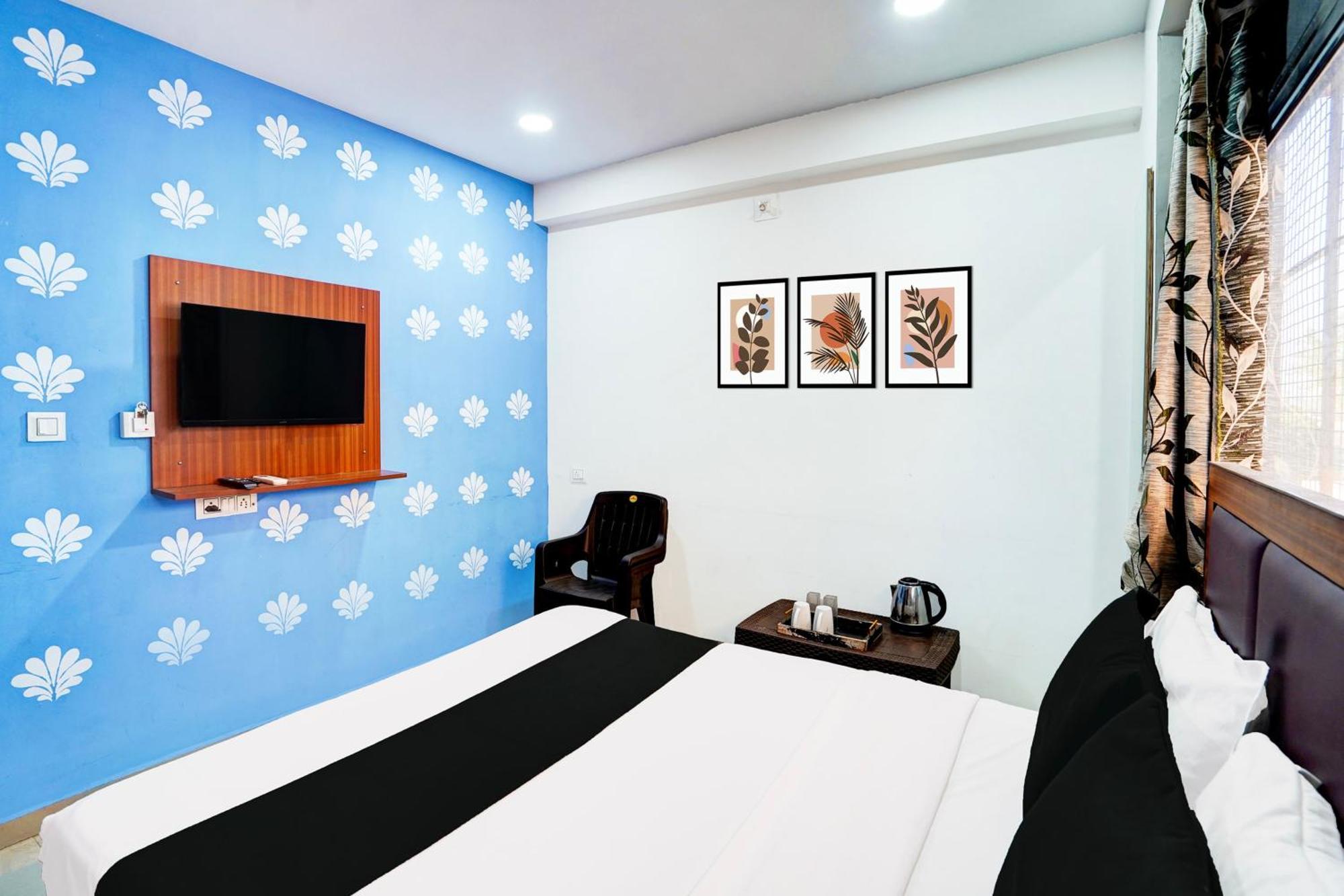 Super Hotel O Geeta Mandir Formerly Hotel Green Park Ahmedabad Extérieur photo